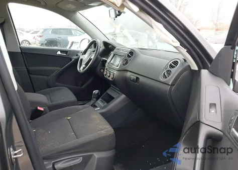 2015 Volkswagen Tiguan S из США, поврежденный, VIN WVGAV7AX1FW596411